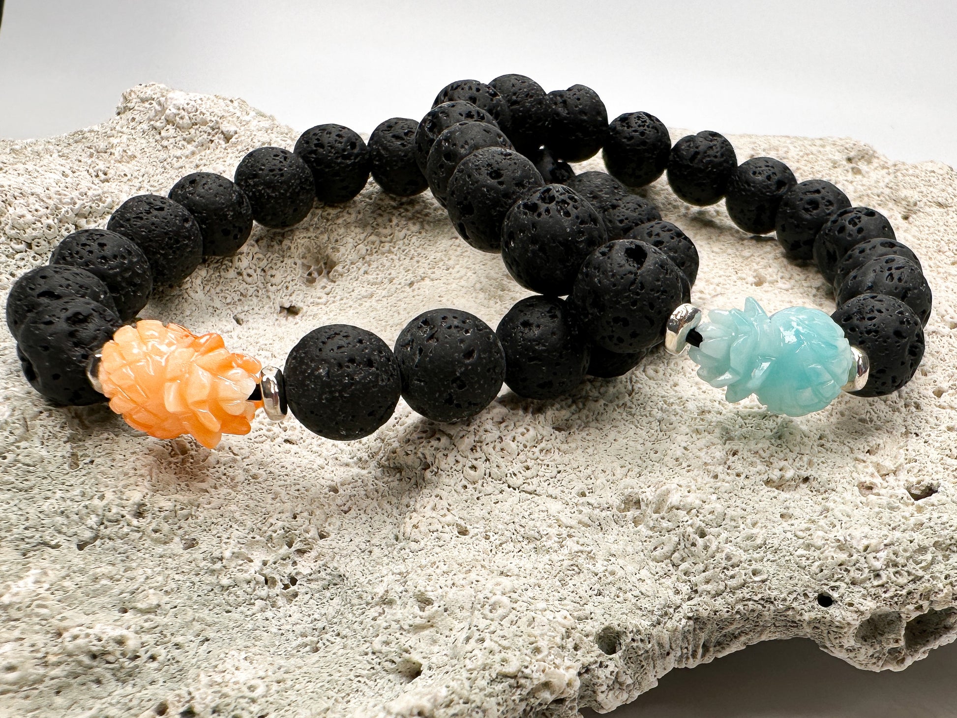 Pineapple Focal w/ Lava Beads Bracelet Kit - (2 Colors)-The Bead Gallery Honolulu