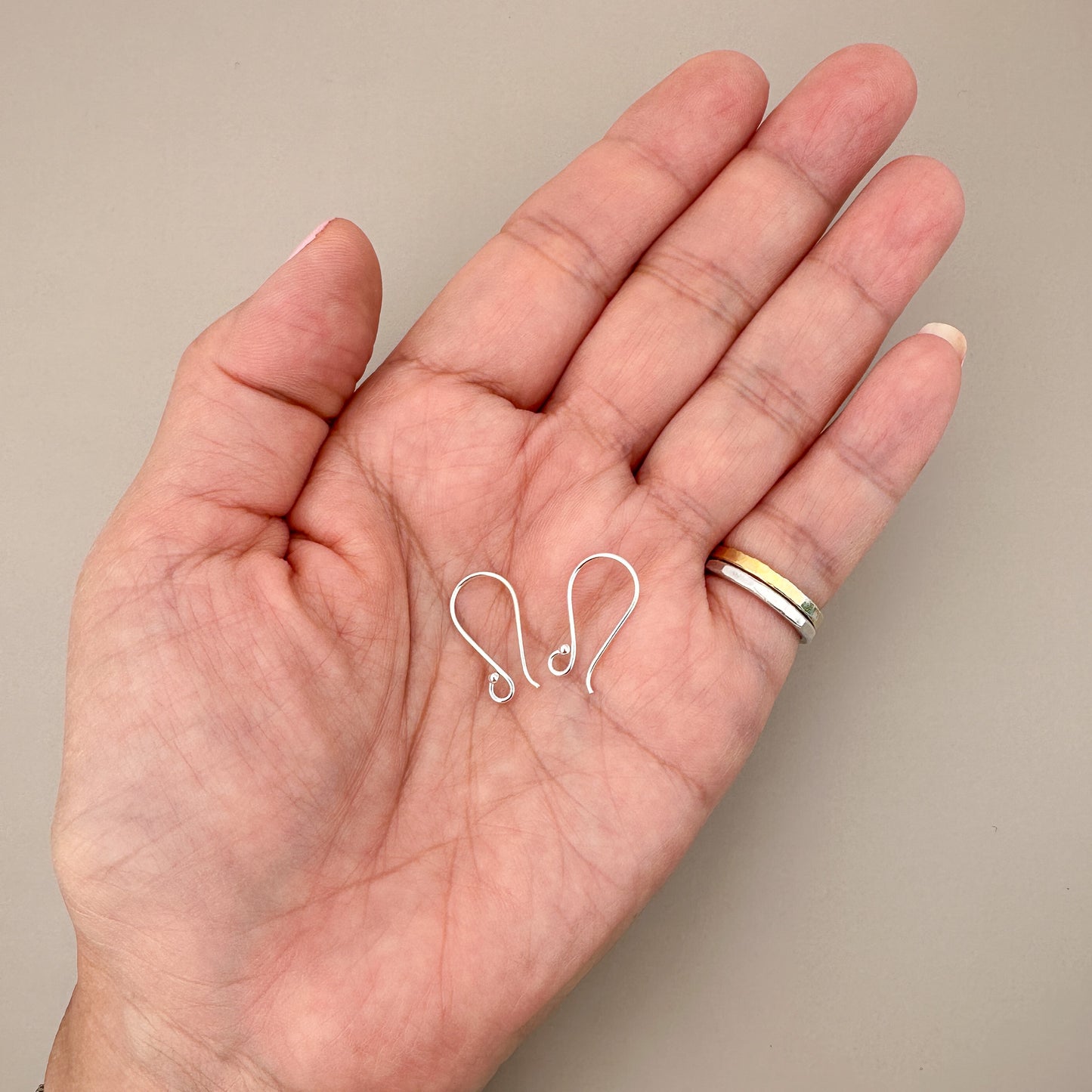Shepherd Earwire with Ball (Sterling Silver) - 1 pair (S686)