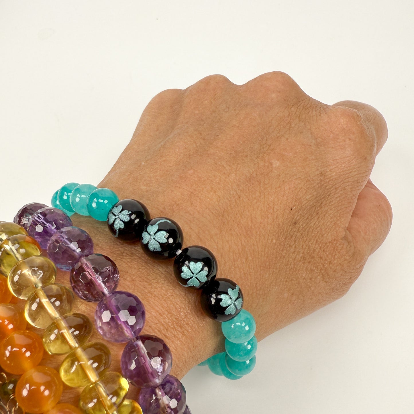 Black Agate 10mm 4 Leaf Clover Etched Round Bead (1 pc/P3398)-The Bead Gallery Honolulu