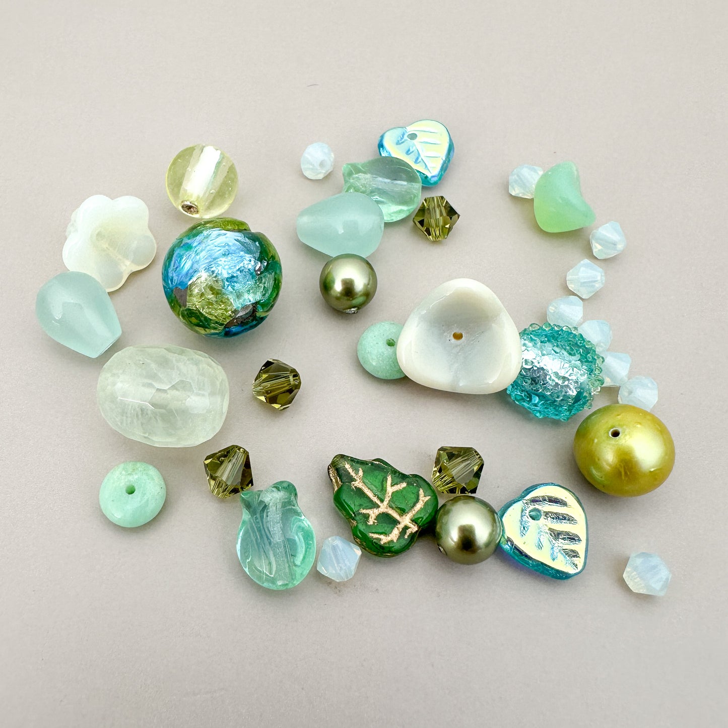 Fairy Core Vintage and Contemporary Glass Bead Mix - 33 pcs. (MIX106)