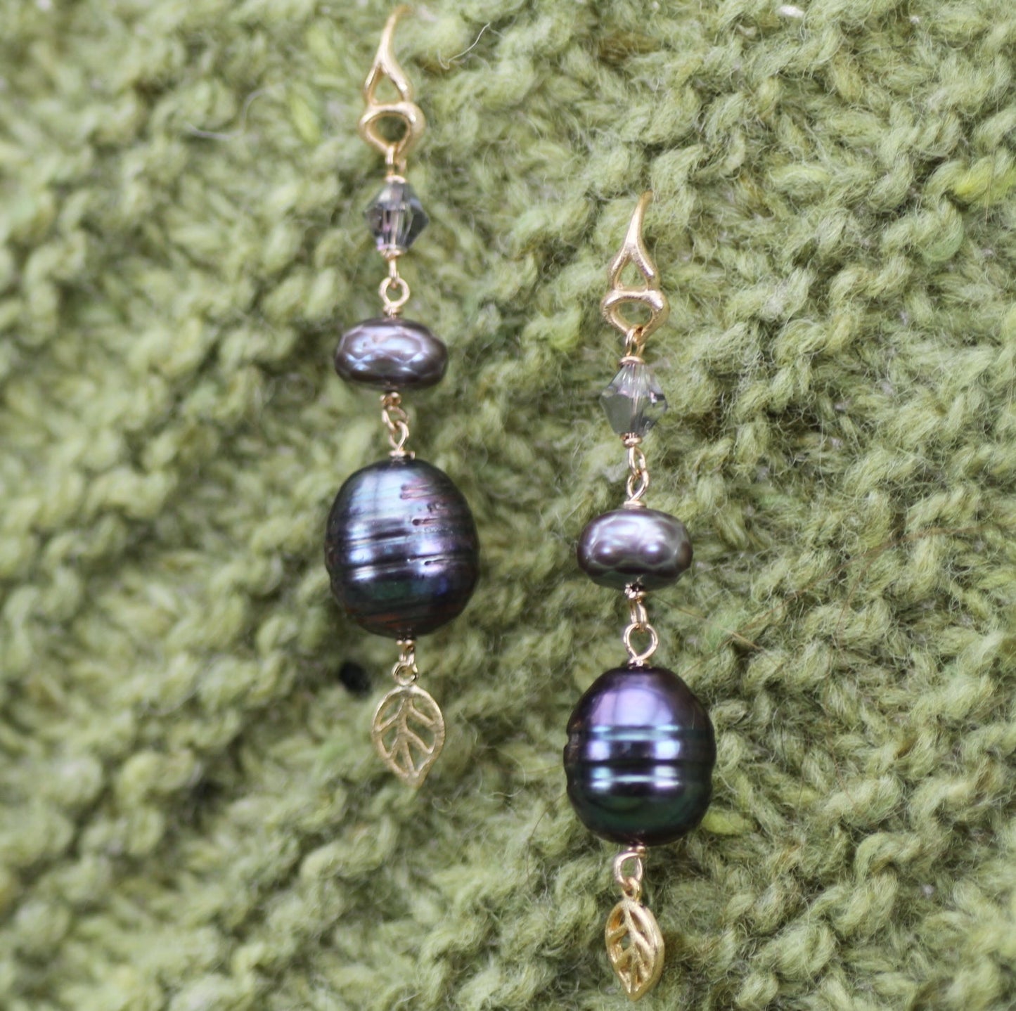 TRUNK SHOW PREORDER: Open Leaf Charm (2 Colors Available)