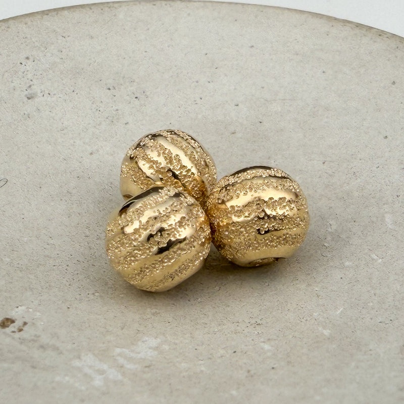 Catch Your Radiance: Weaving Inner Light with Gold Stardust Beads