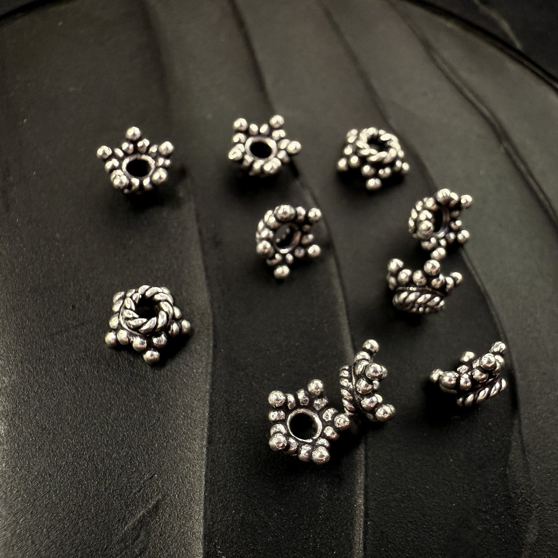Bali Silver 4mm Starry Bead Cap (10 pc/M2038) - The Bead Gallery Honolulu
