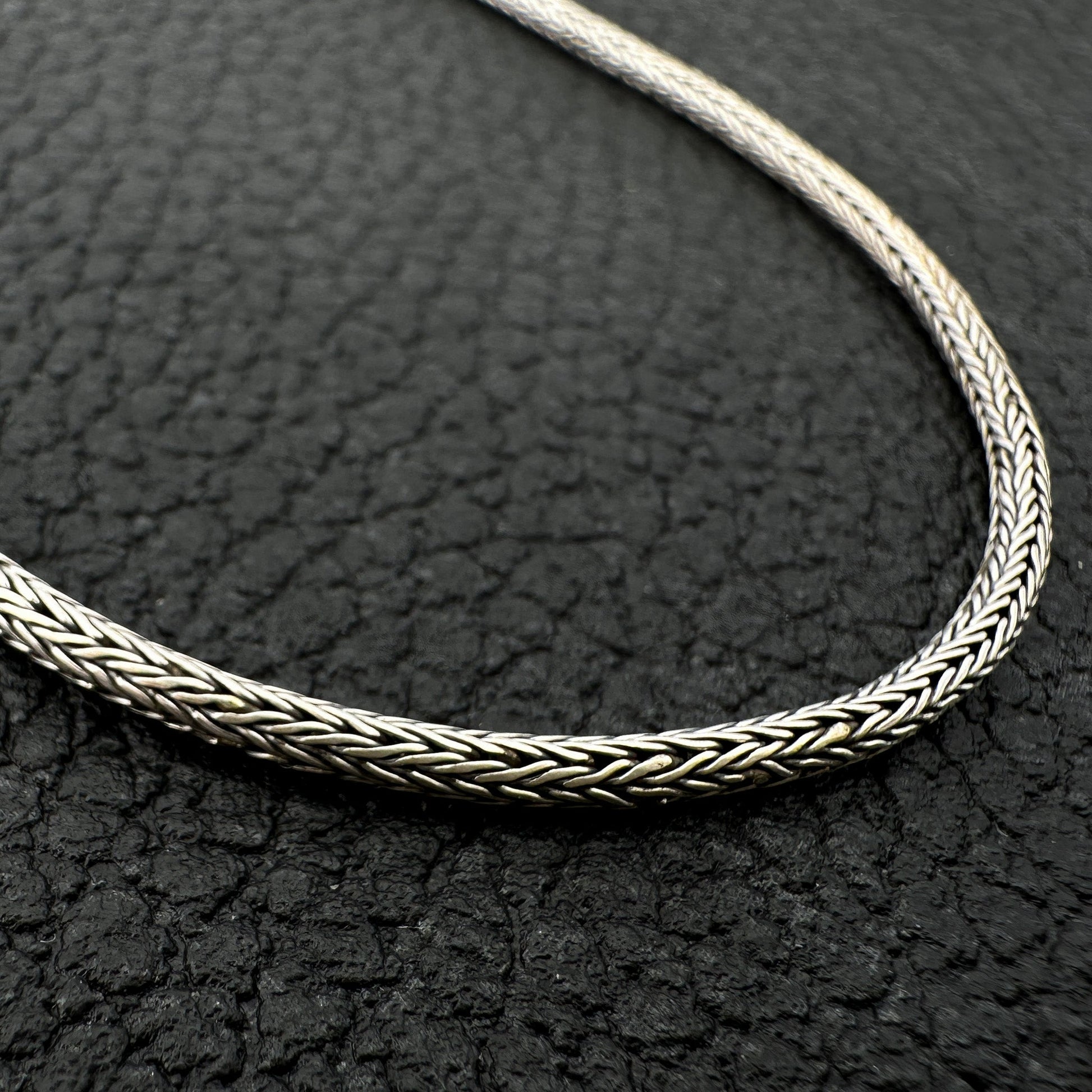 18" 2mm Fine Braided Bali Silver Finished Chain Necklace - 1 pc. (J251)-The Bead Gallery Honolulu
