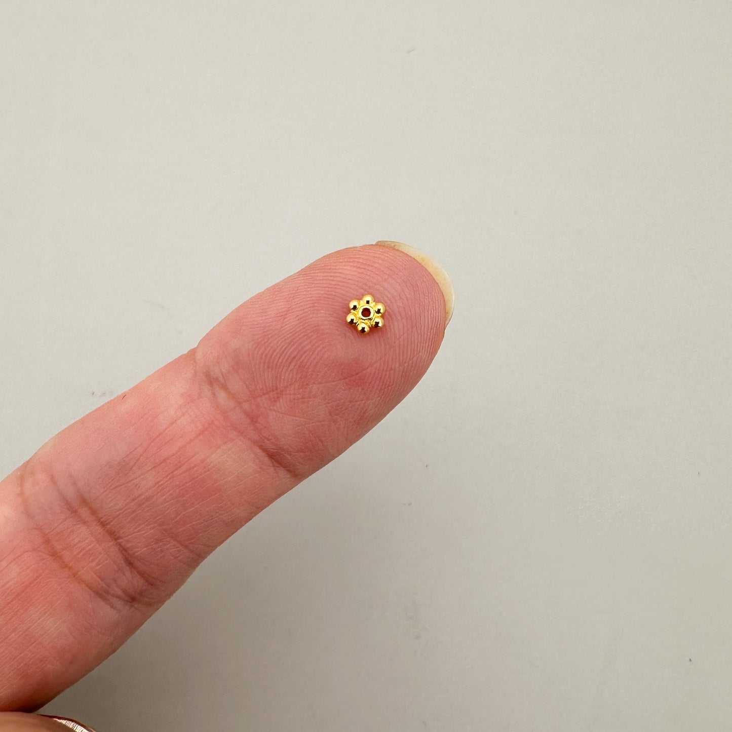 3mm Daisy Spacer Bead (Vermeil) - 5 pc. (M38)