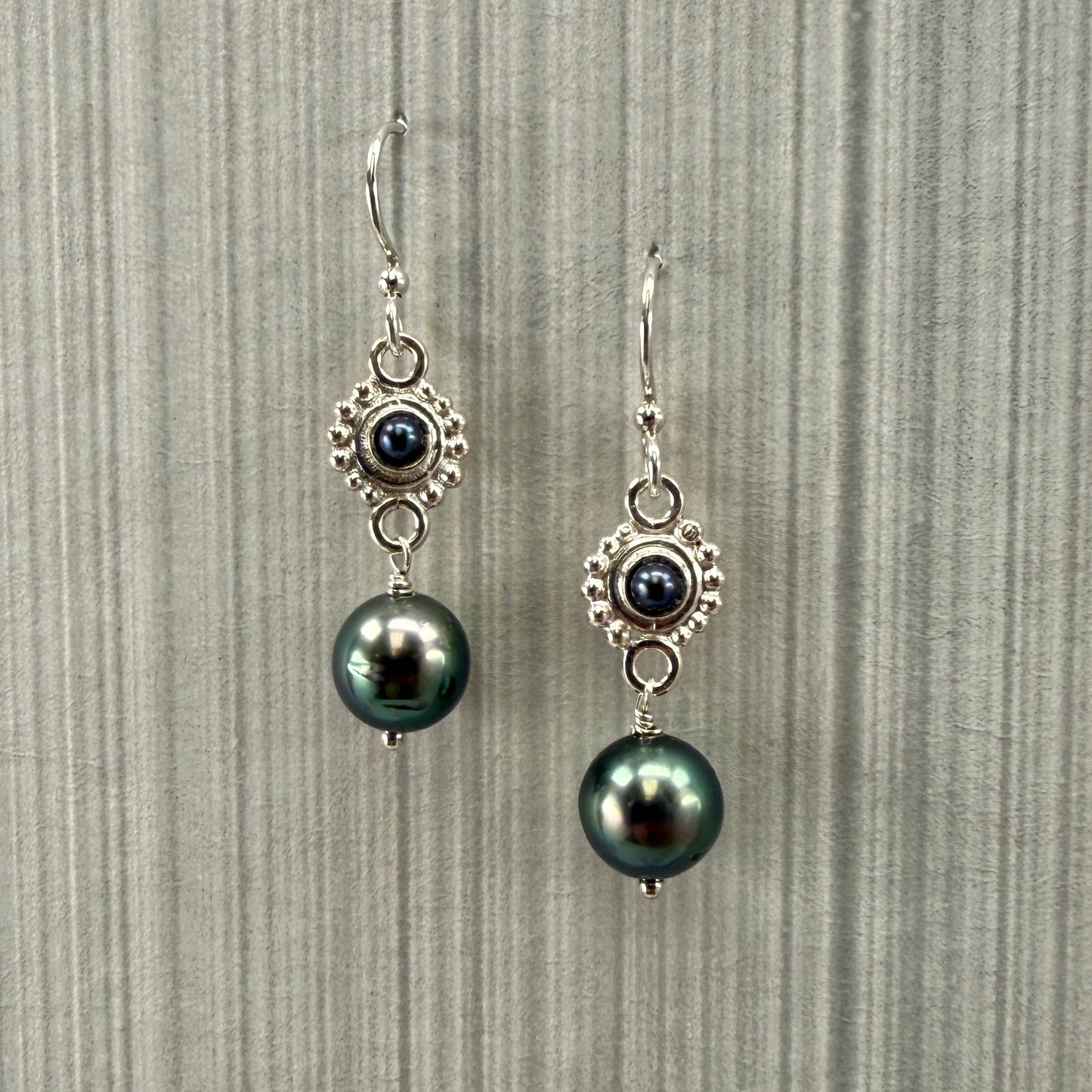 Tahitian Pearls Finished Earrings - 1 pair (J356)