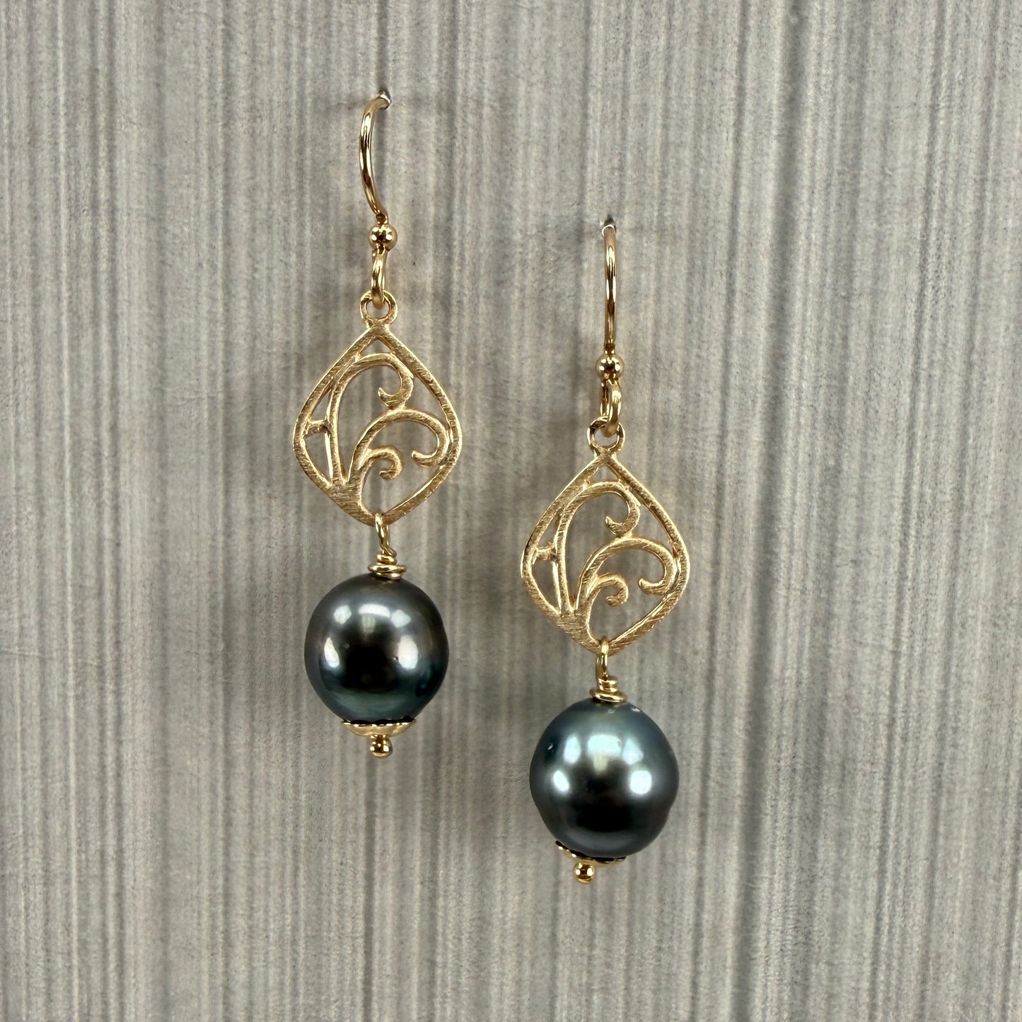 Tahitian Pearls Finished Earrings - 1 pair (J356)