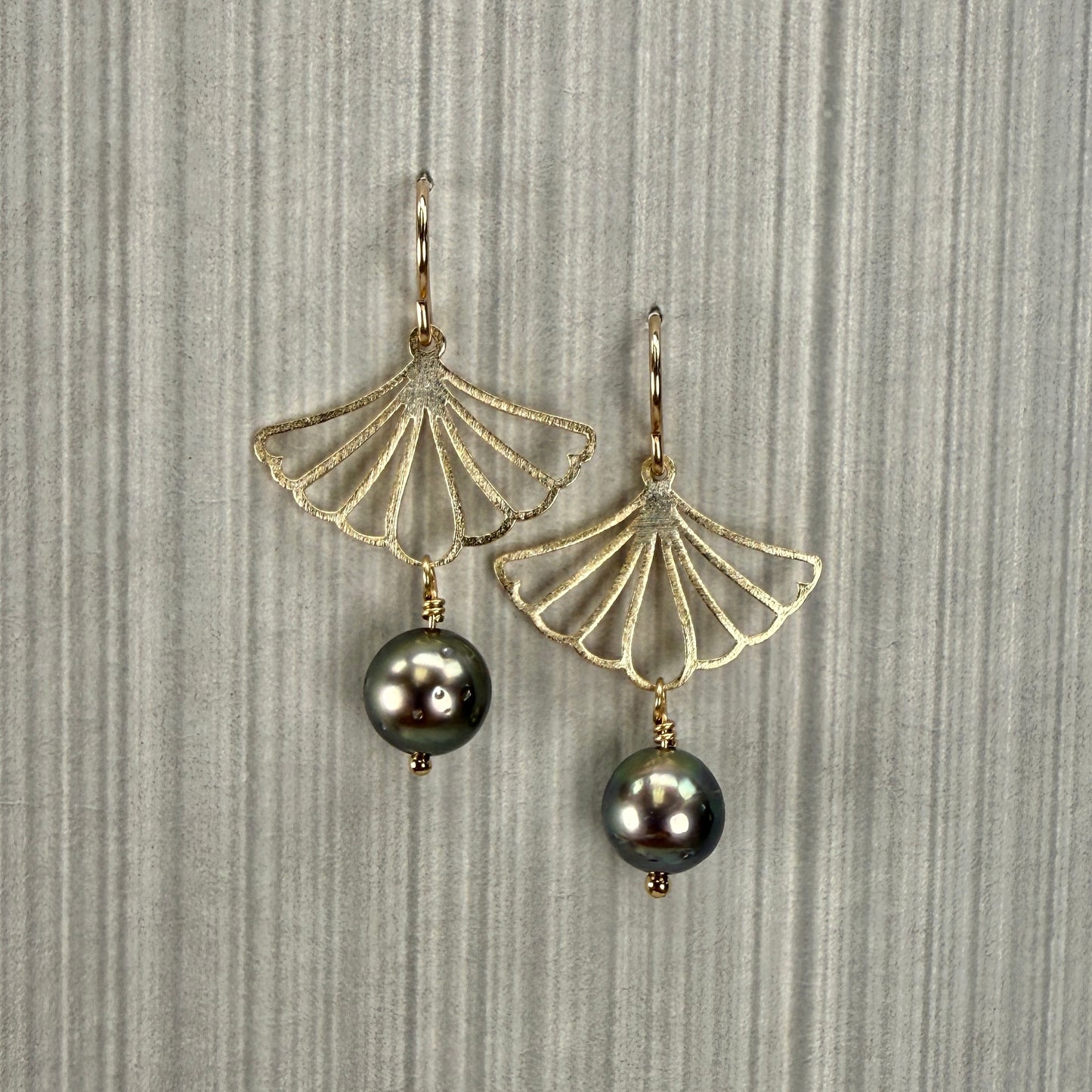 Tahitian Pearls Finished Earrings - 1 pair (J356)