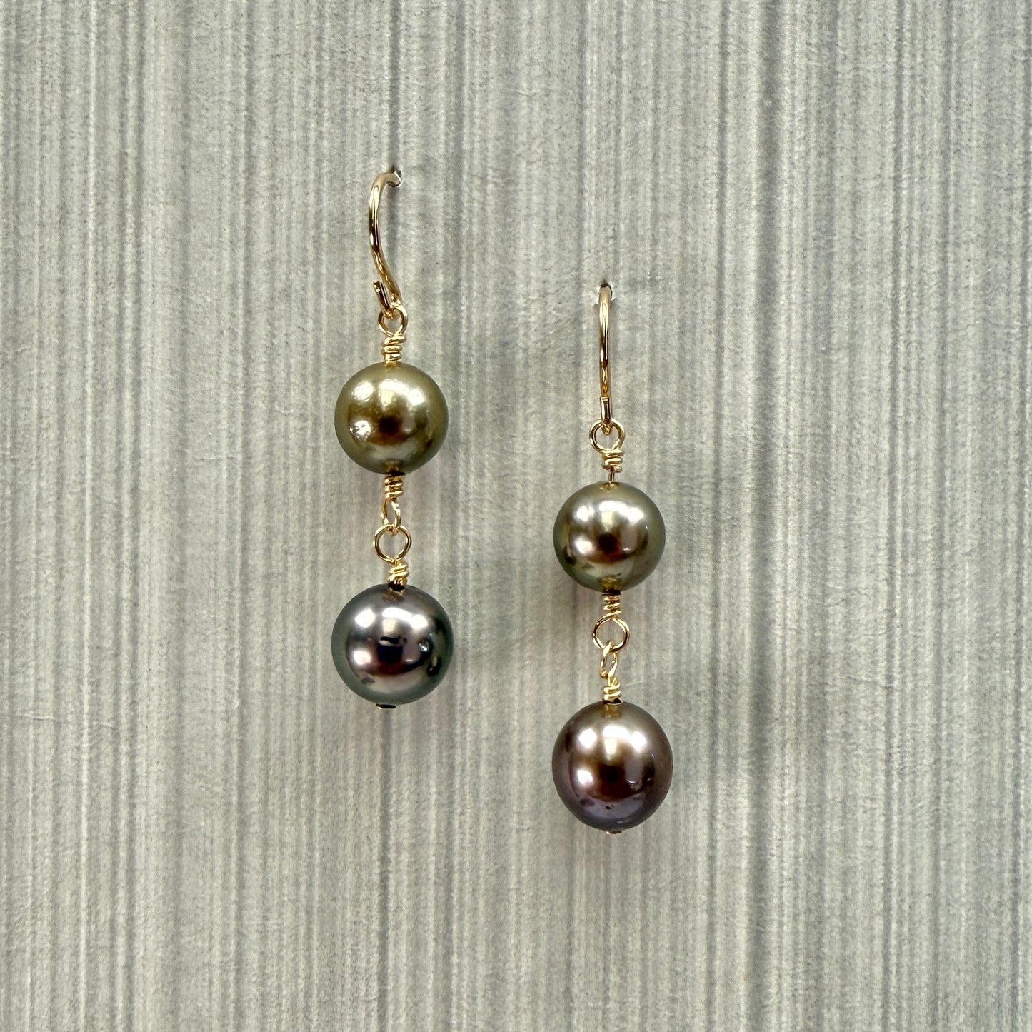 Tahitian Pearls Finished Earrings - 1 pair (J356)
