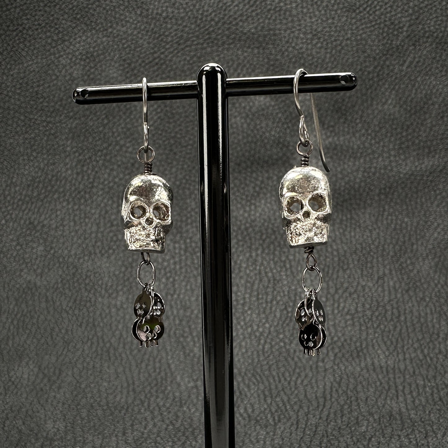 Black Cat OR Skull Earrings - 1 pair (KT286)