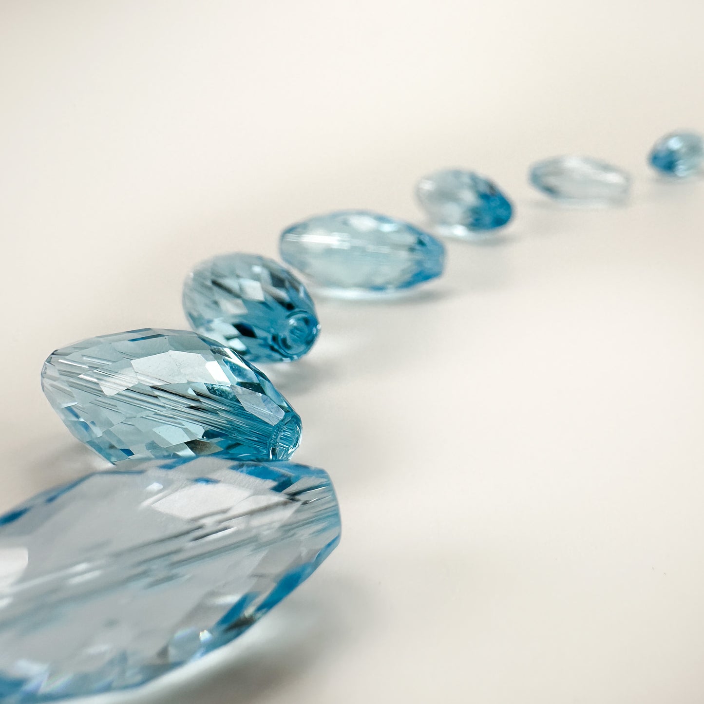 Blue Topaz 17mm Faceted Oval Bead - 1 pc. (P2086)