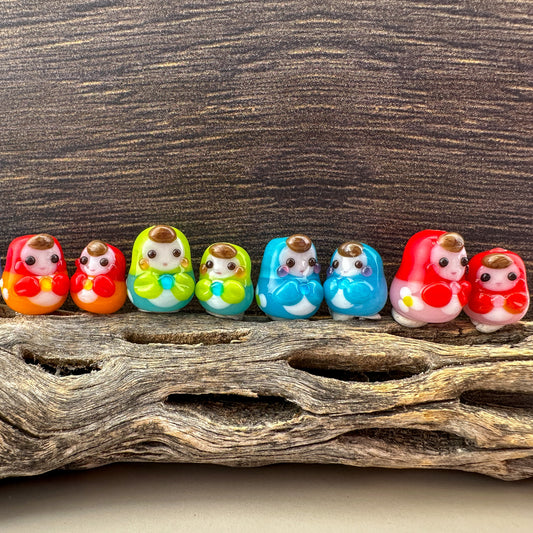 Chibi Handmade Glass Beads - Mom & Daughter Matroyshka Dolls (5 Colors Available) - 2 pcs.