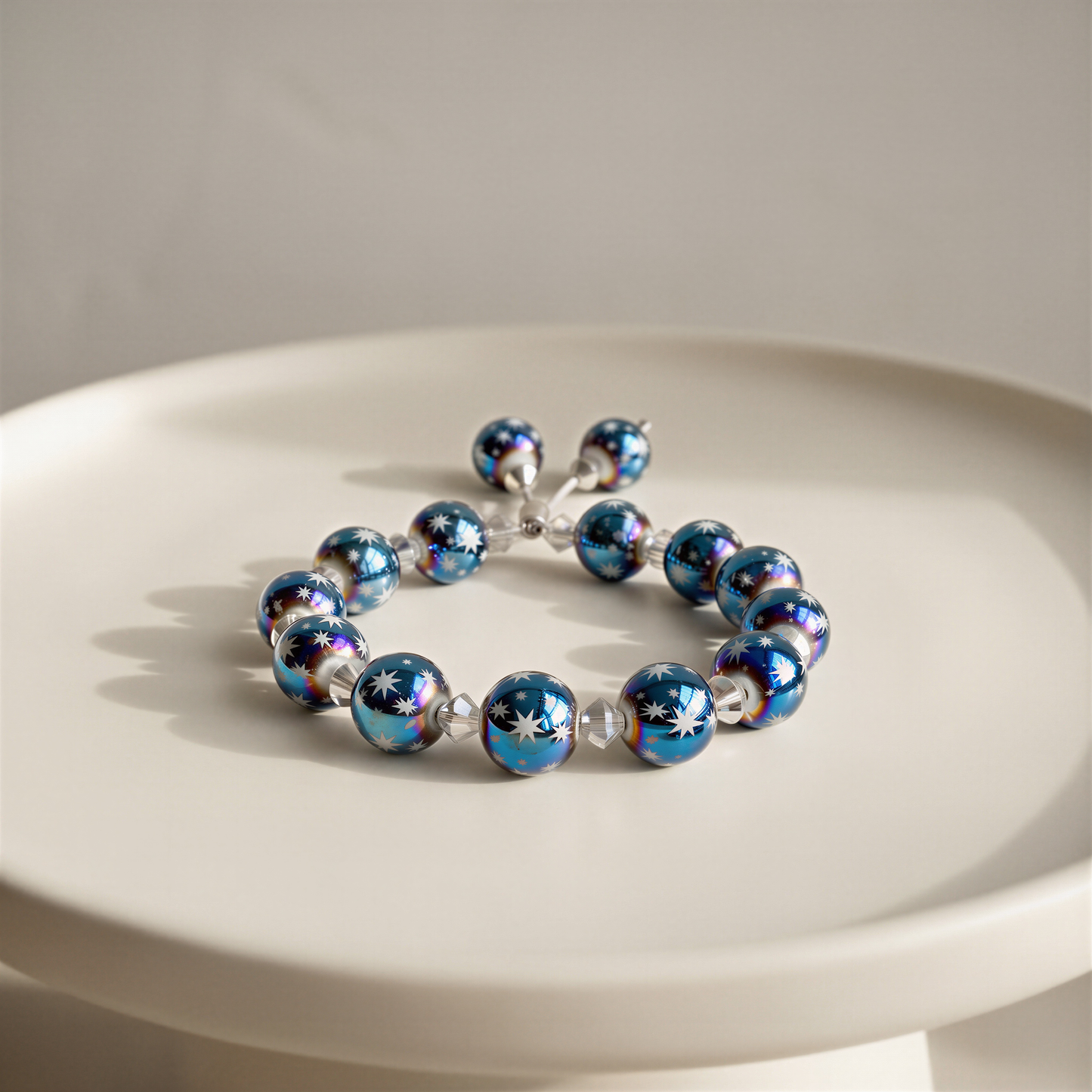 Holiday Sparkle 10mm Adjustable Bracelet Kit  (KT346) – AI Studio Image (AI)