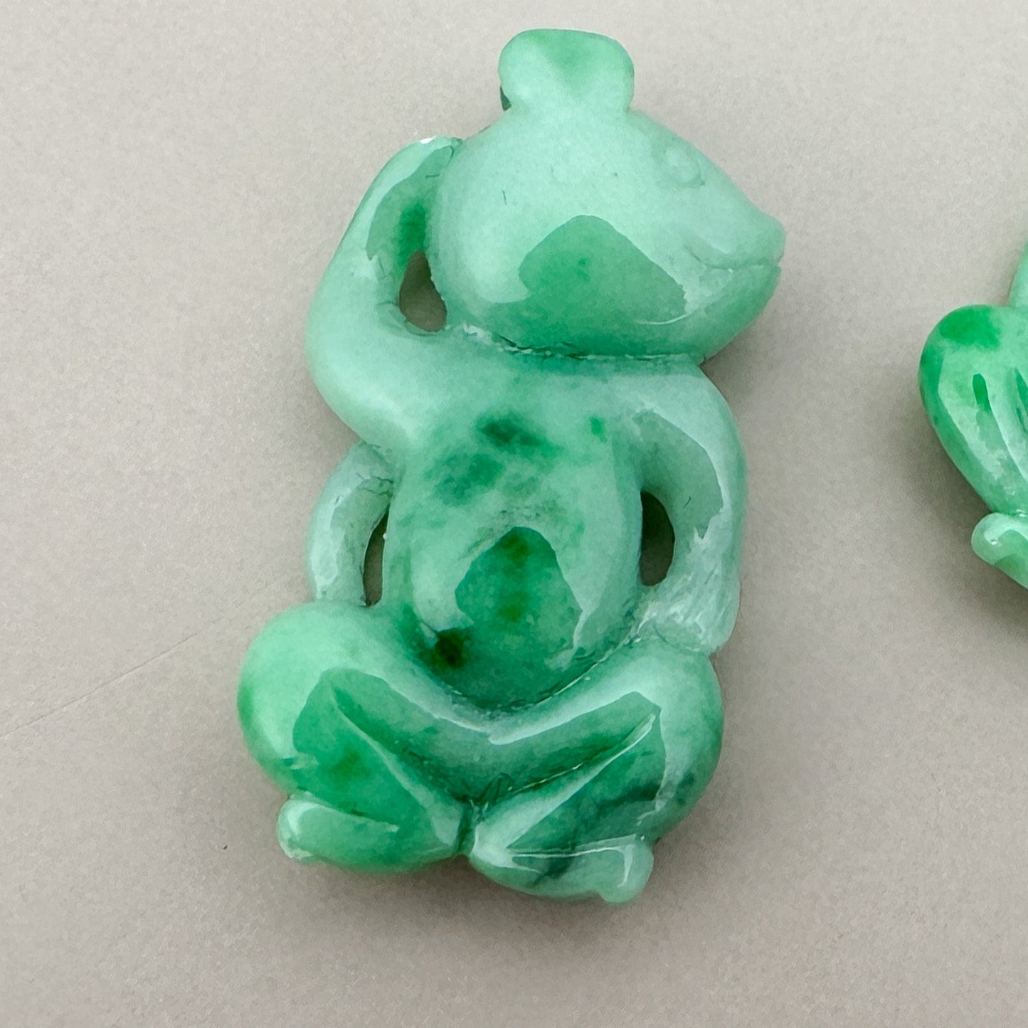 Green Jade Mouse/Rat 13x24mm Carved Pendant - 1 pc. (P2942)