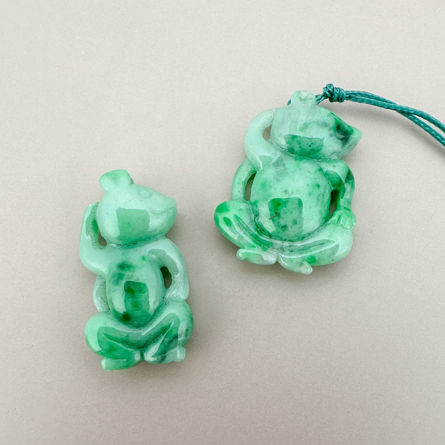 Green Jade Mouse/Rat 13x24mm Carved Pendant - 1 pc. (P2942)