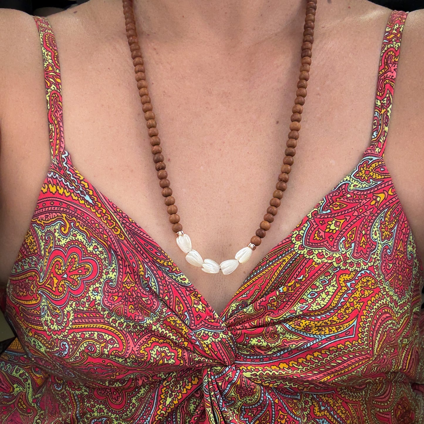 Ho'onani Pikake & Sandalwood Necklace Kit (5 Pua/KT640)-The Bead Gallery Honolulu