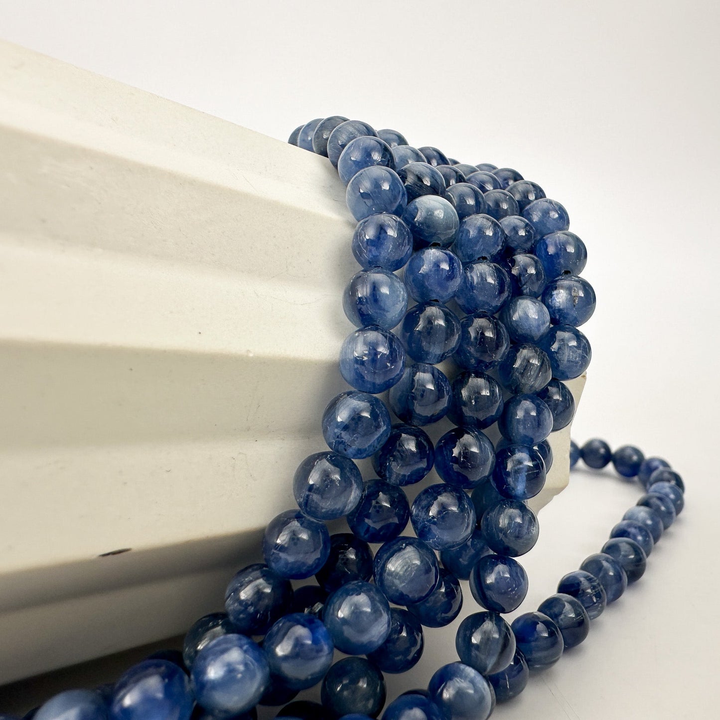 Kyanite 5mm Smooth Round Bead - 8" Strand (GEM2278)