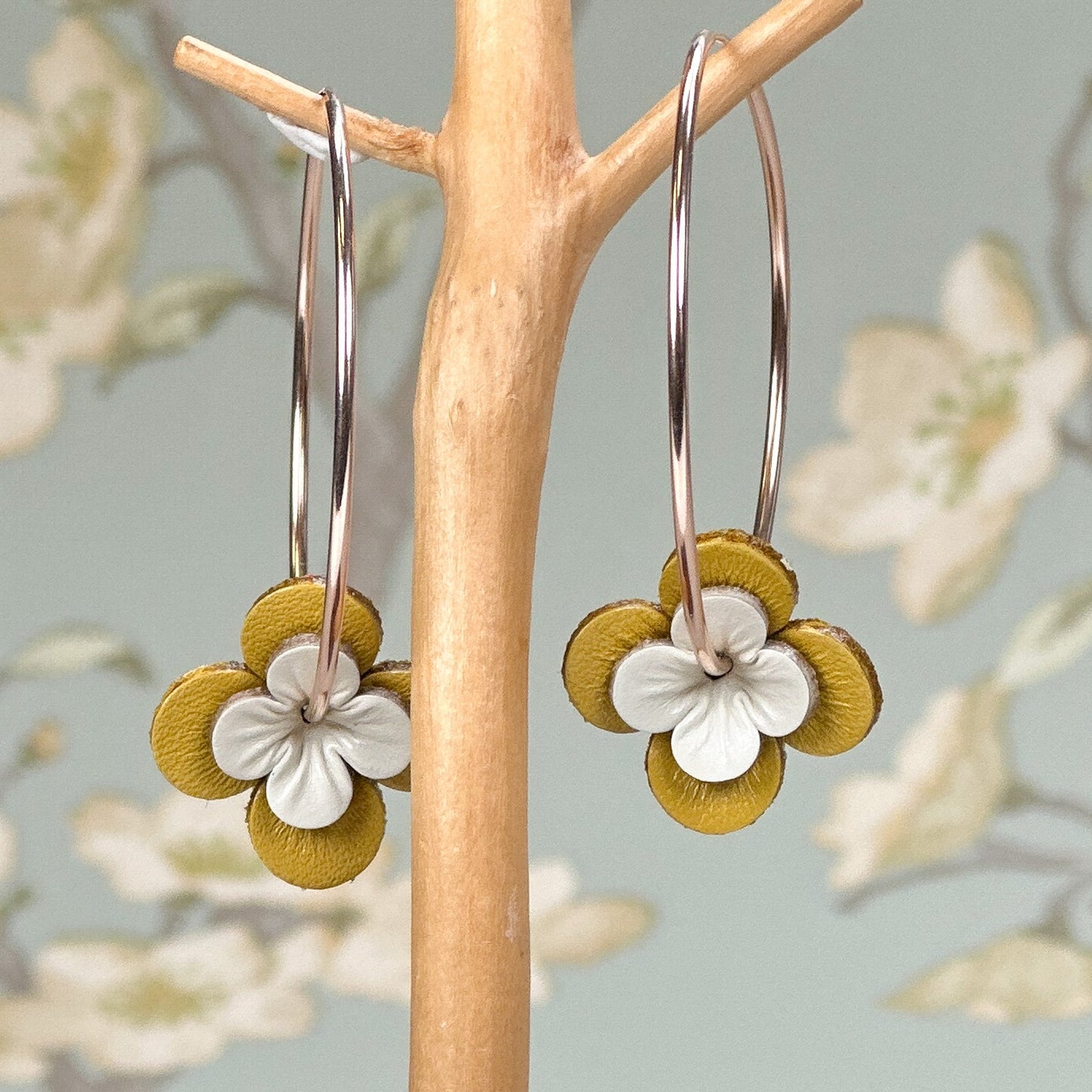 Leather Flower Earrings - 1 pair (J238)