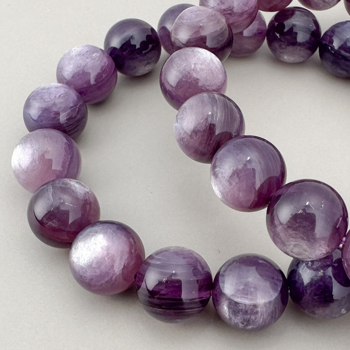 Lepidolite 10mm Smooth Round Bead - 1 pc. (P3125)