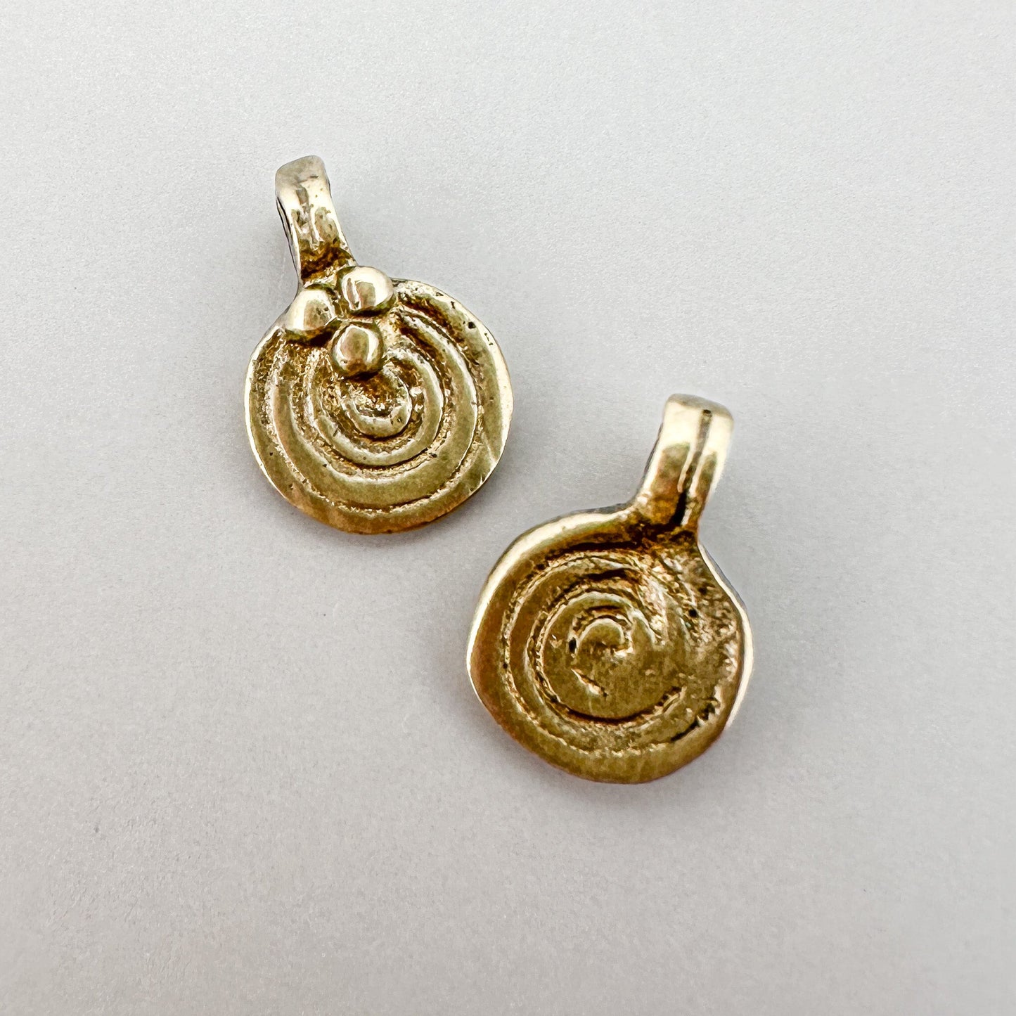 Medium 9mm Rustic Brass Spiral Pendant - 2 pcs. (M1860)-The Bead Gallery Honolulu