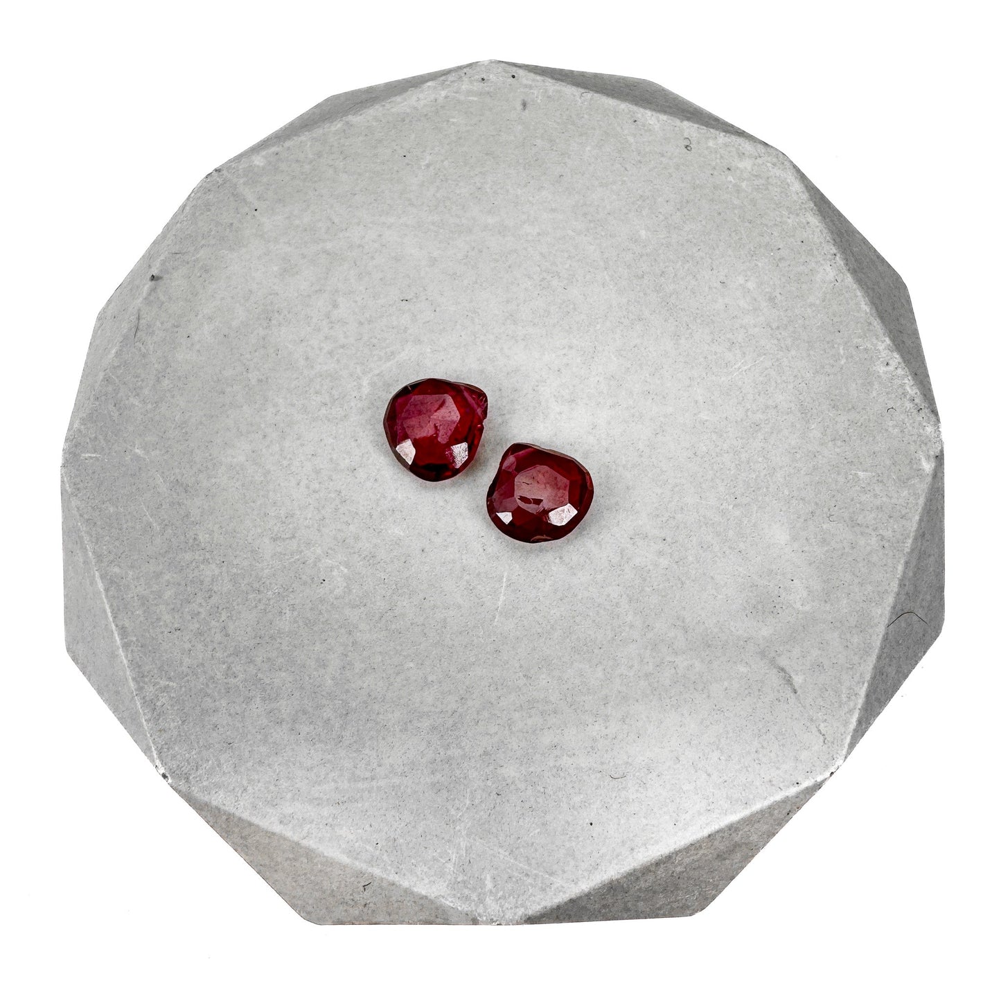 Red Garnet Flat Faceted Heart Tip Drilled Briolette Bead - 1 pc. (P3275)