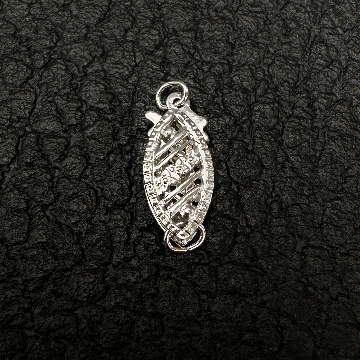 Striped Vintage Fish Hook Clasp (S1-46) - 14K White Gold