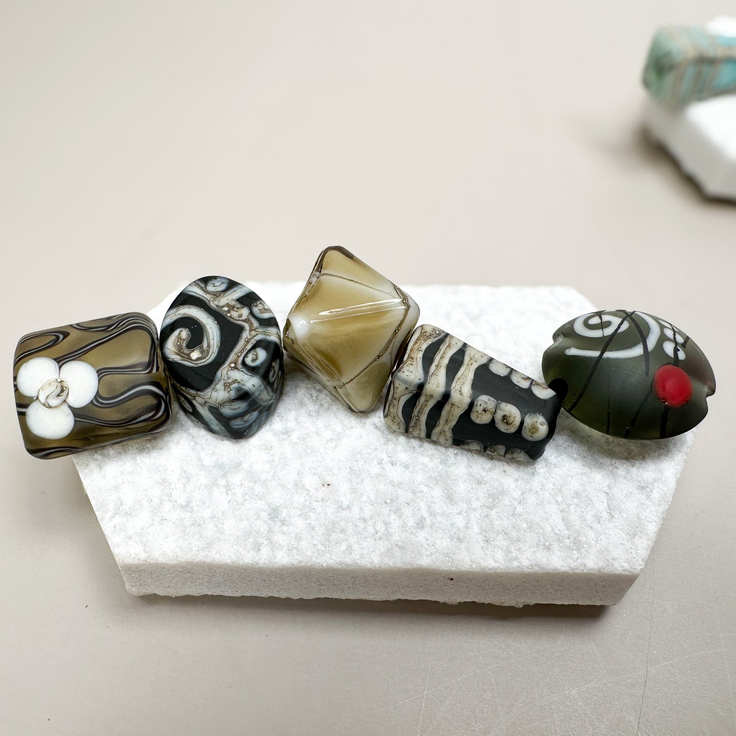 Tenessa Handmade Glass Bead Sets (Limited!!)! - 5 pcs. (LB281)