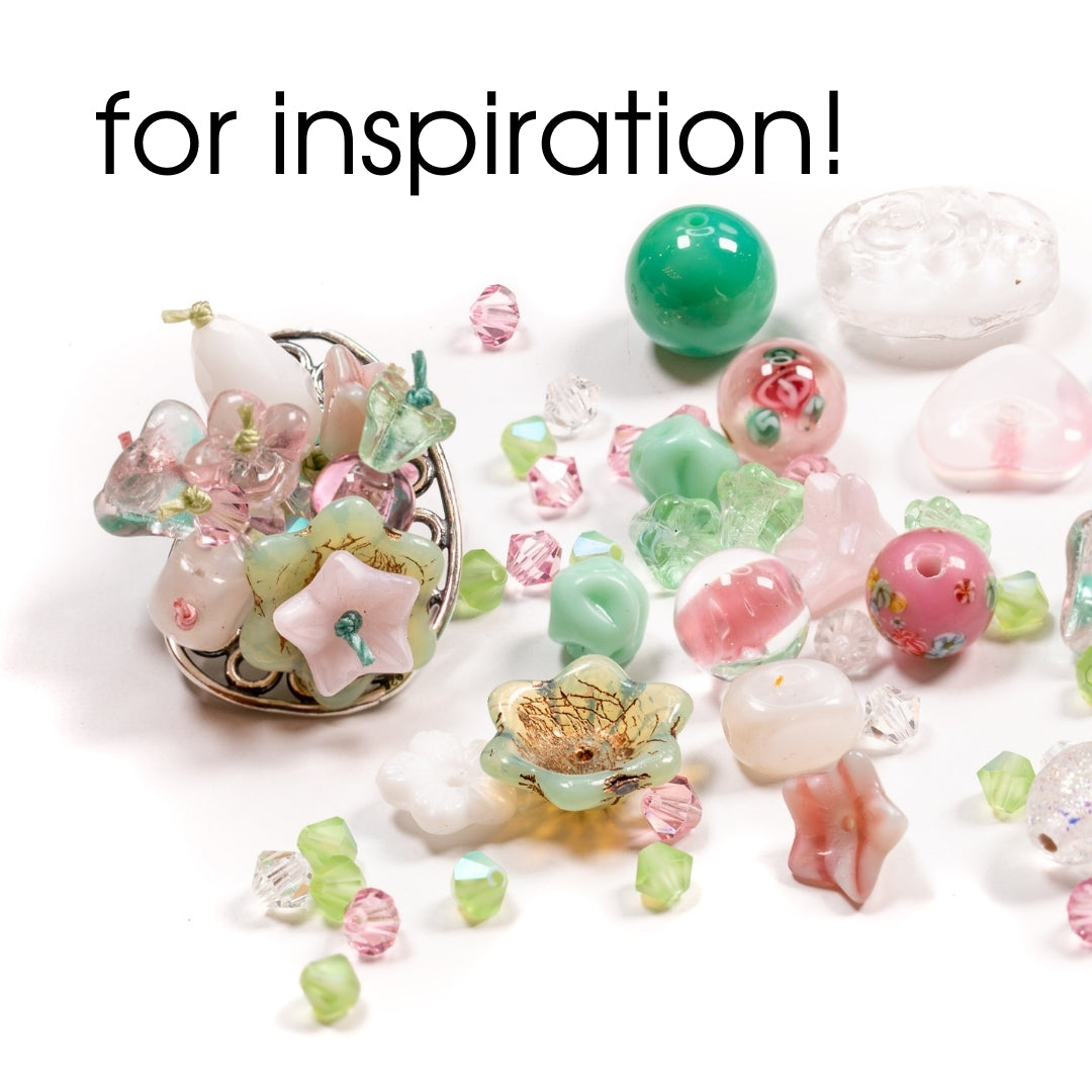 Hinamatsuri Vintage & Contemporary Glass Bead Mix - 28 pcs.